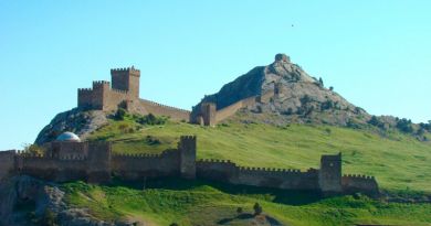 Экскурсии в Генуэзскую крепость в Судаке из Керчи 2024